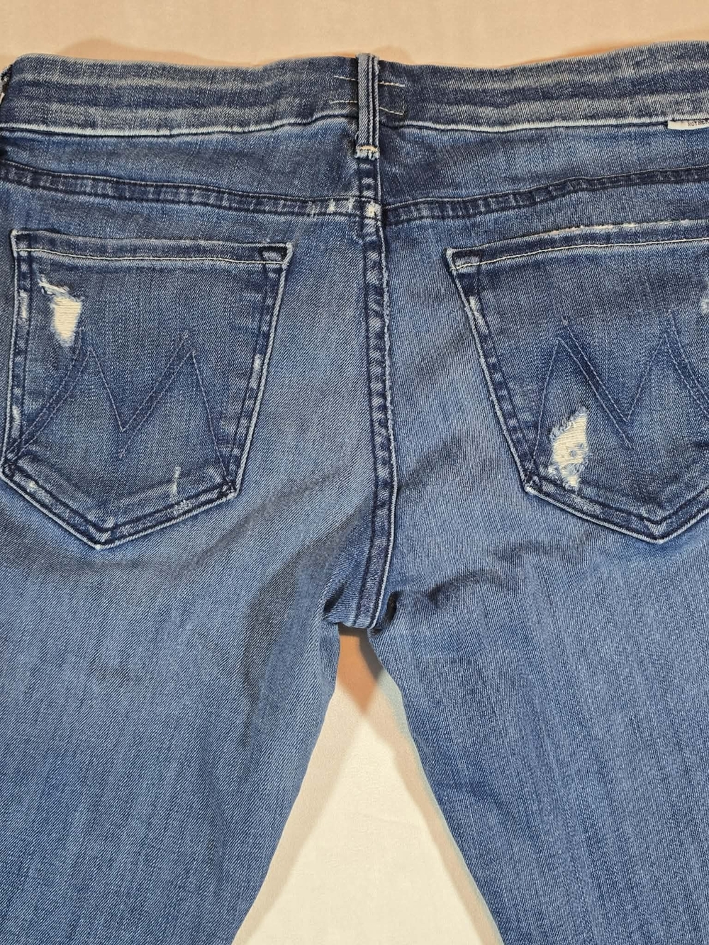 MOTHER The Looker Skinny Jeans Graffiti Girl Distressed Medium Wash Size 28
